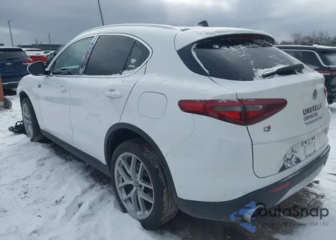 2019 Alfa Romeo Stelvio Ti Awd z USA, uszkodzony, nr VIN ZASPAKBN2K7C30348
